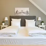 Creative Apartment - Lovag Street Luxury Suite
