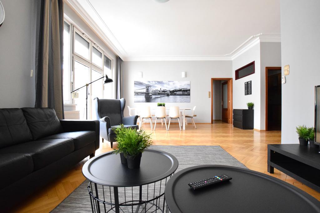 Appartement Standerd By Hi5 - Lovag Family Budapest