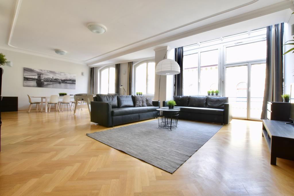 Standerd By Hi5 - Lovag Family Appartement